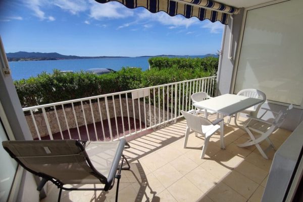 Ugodis-Location-appartement-sanary-sur-mer-terrasse-en-savoir-plus